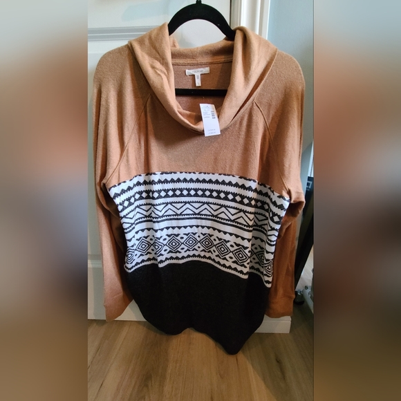 Maurices shirt - Picture 1 of 2